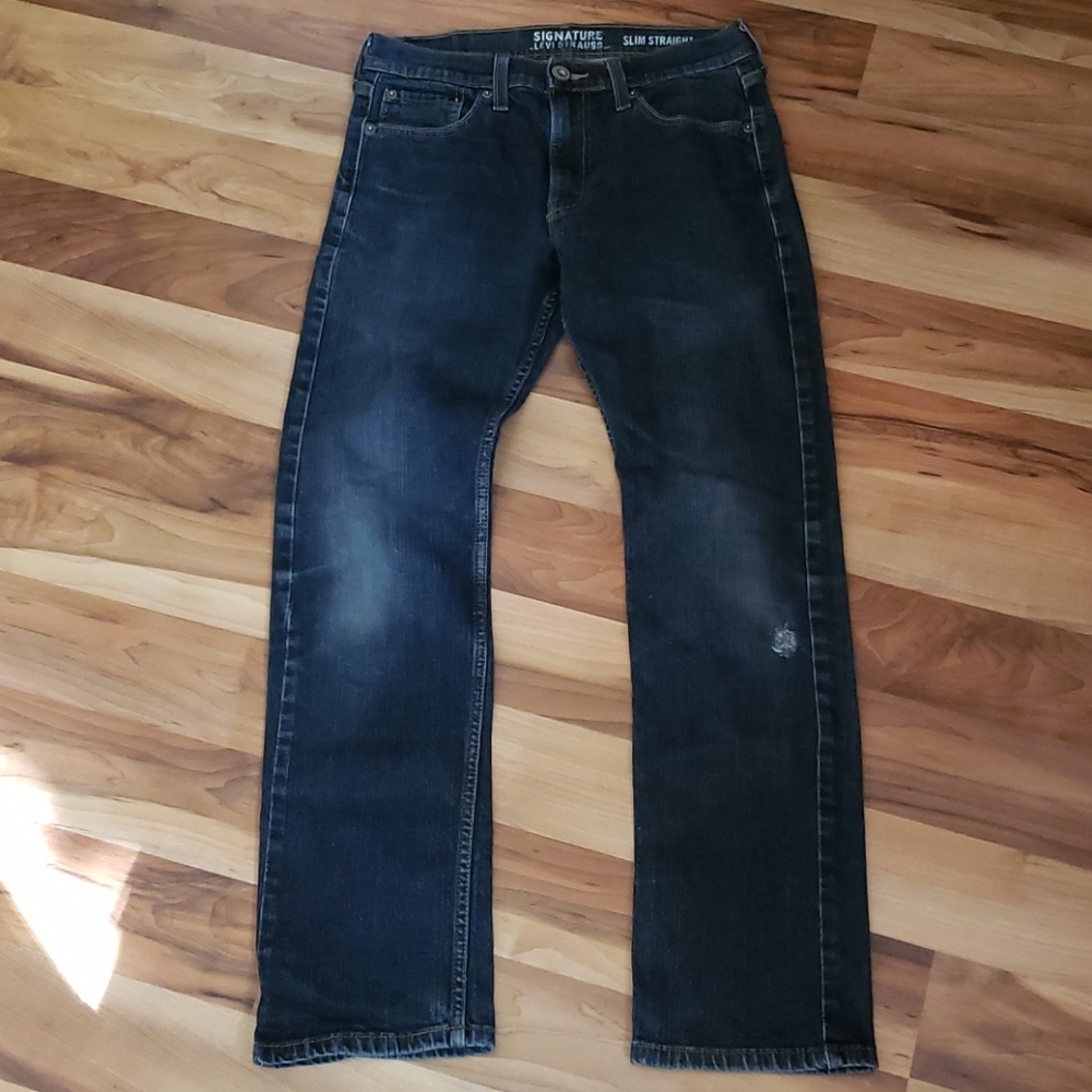 Levis - Picture 6 of 10